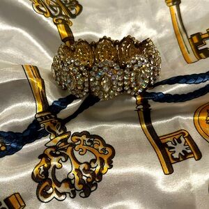 Preloved iridescent bracelet